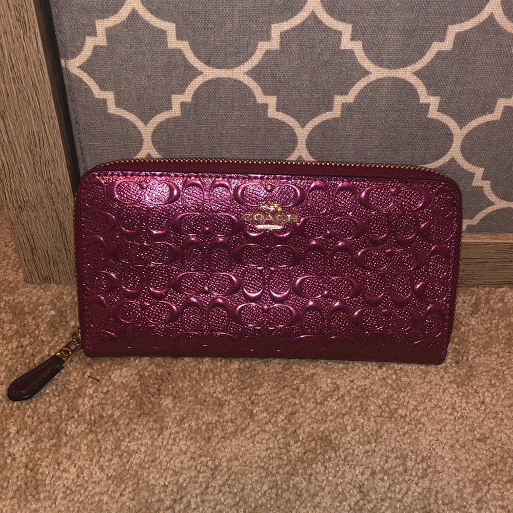 Coach wallet. Great condition.